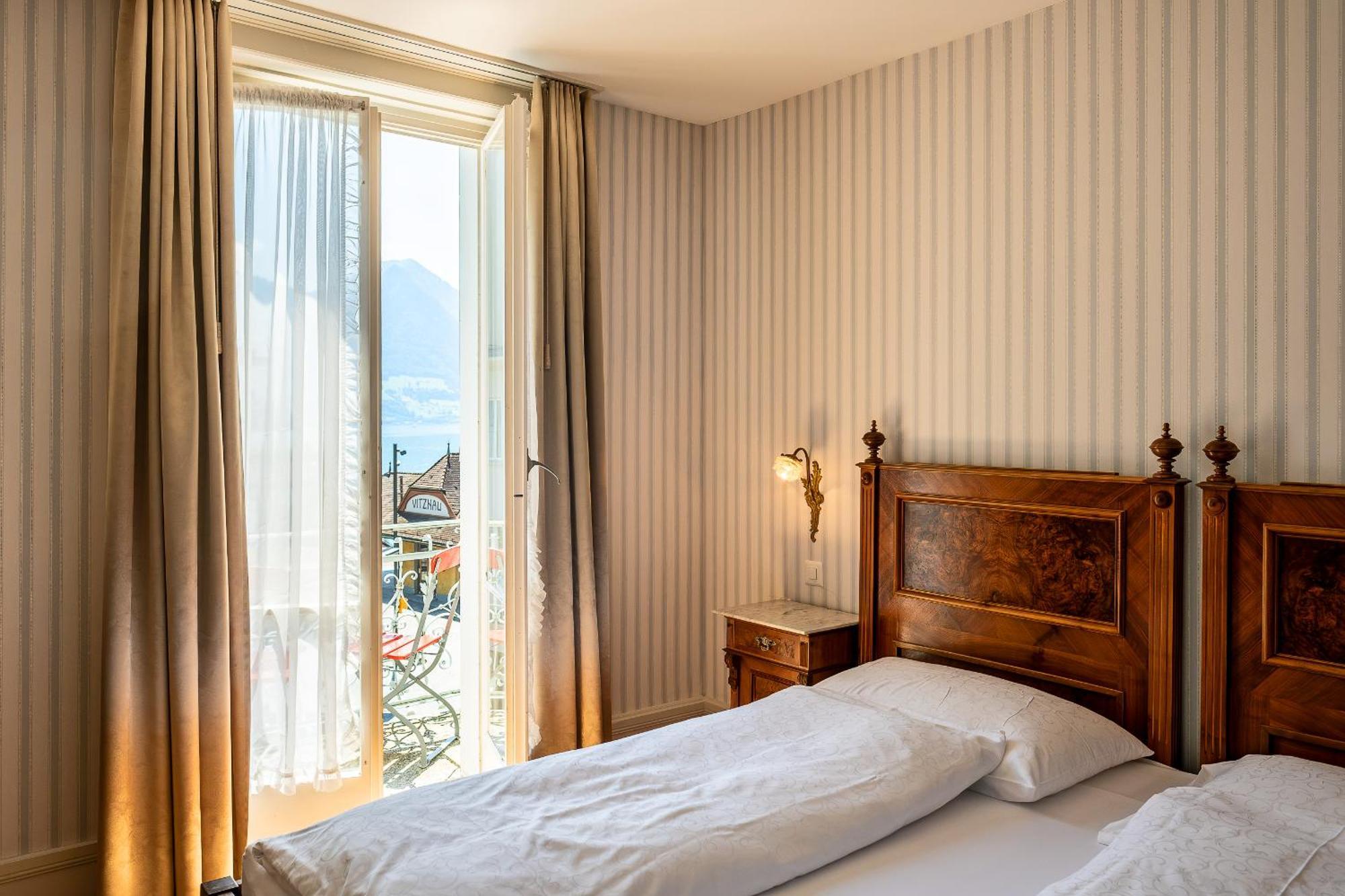 Hotel Terrasse Am See Вицнау Екстериор снимка