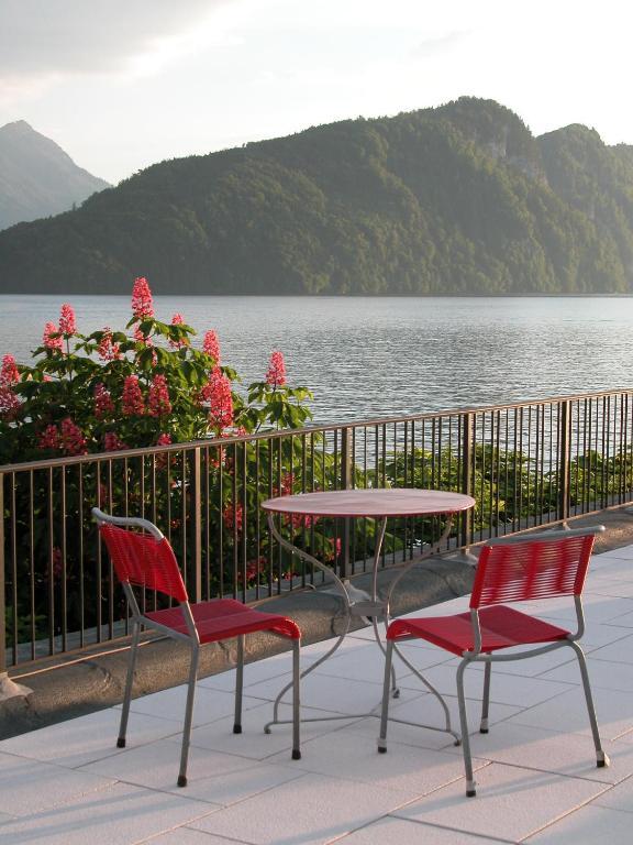 Hotel Terrasse Am See Вицнау Екстериор снимка