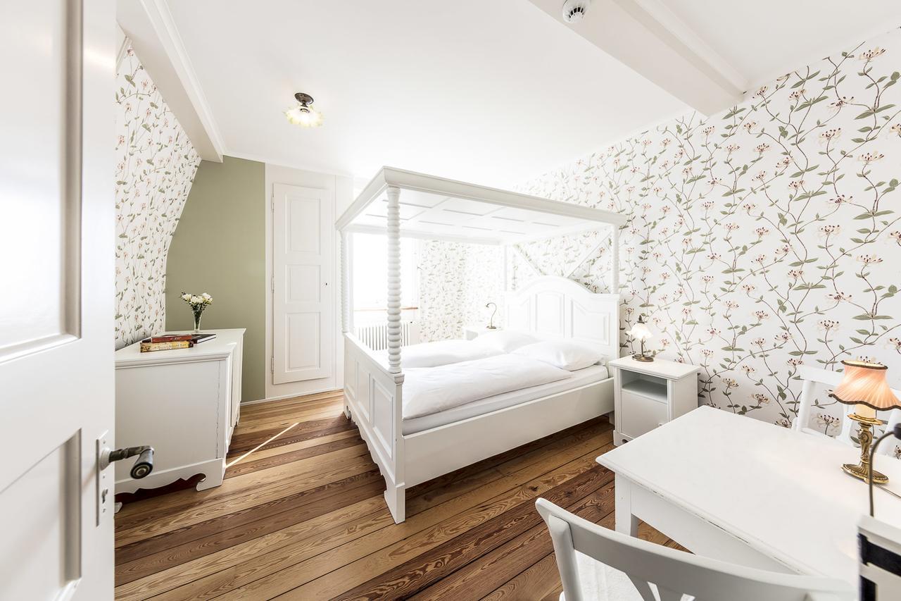 Hotel Terrasse Am See Вицнау Екстериор снимка